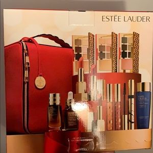 Estée Lauder Make Up Kit